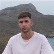 Técnico en enseñanza y animación sociodeportiva da clases a personas de todas las edades